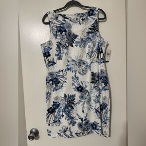 ALYX 16Petite Floral Sleeveless Dress in Blue and White